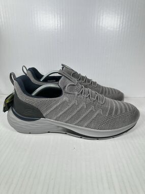 Size 11 Skechers Streetwear Garner-Crispin 210671 Men Relaxed Fit Charcoal NEW